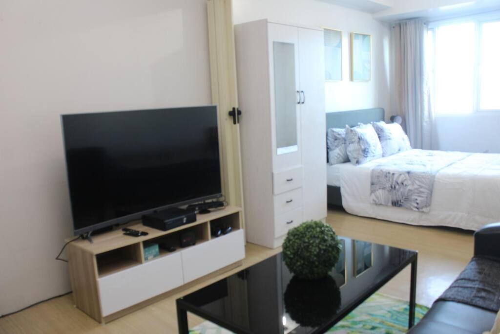 Huge A2J Executive Luxury 1Br Suite Near Abs Cbn, Gma Manila Ngoại thất bức ảnh