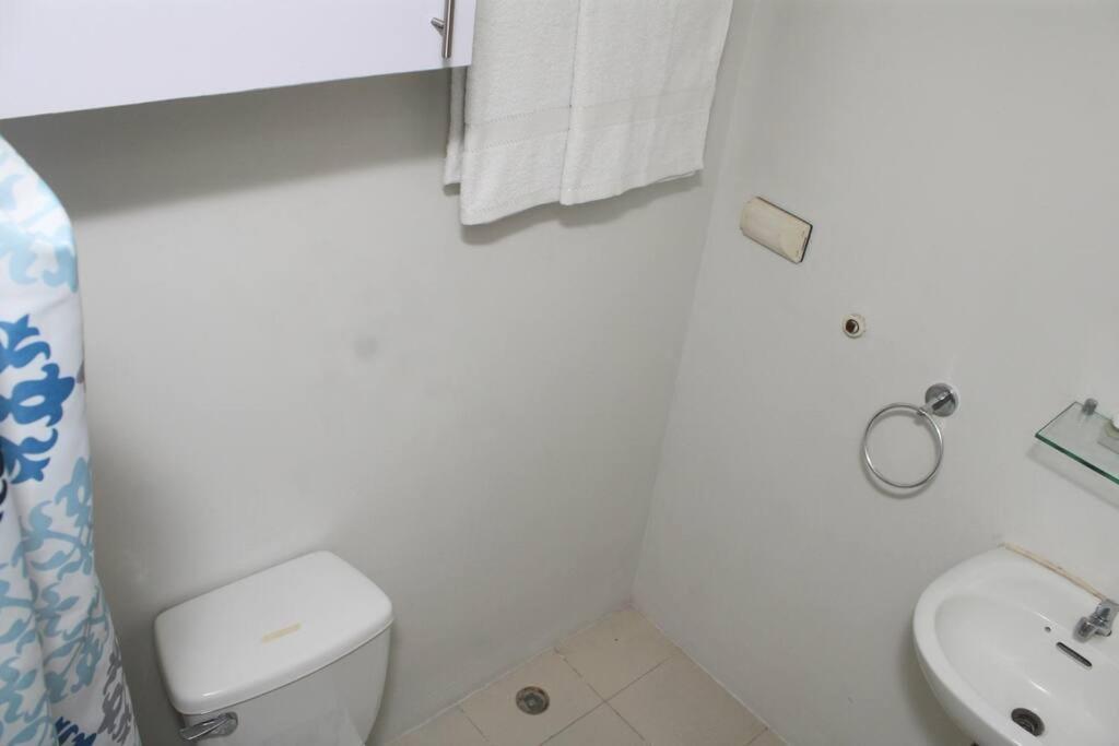 Huge A2J Executive Luxury 1Br Suite Near Abs Cbn, Gma Manila Ngoại thất bức ảnh