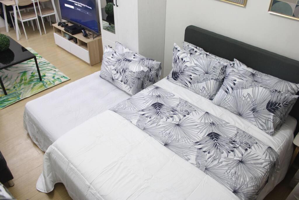 Huge A2J Executive Luxury 1Br Suite Near Abs Cbn, Gma Manila Ngoại thất bức ảnh